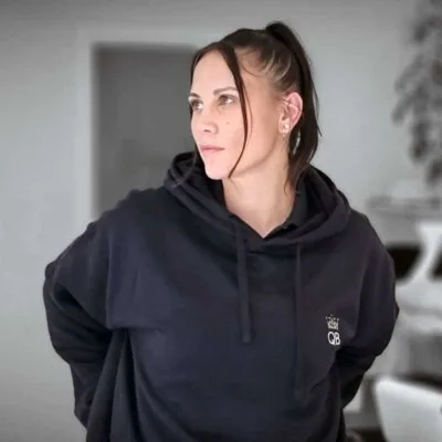 Queen B Hoodie charlotte